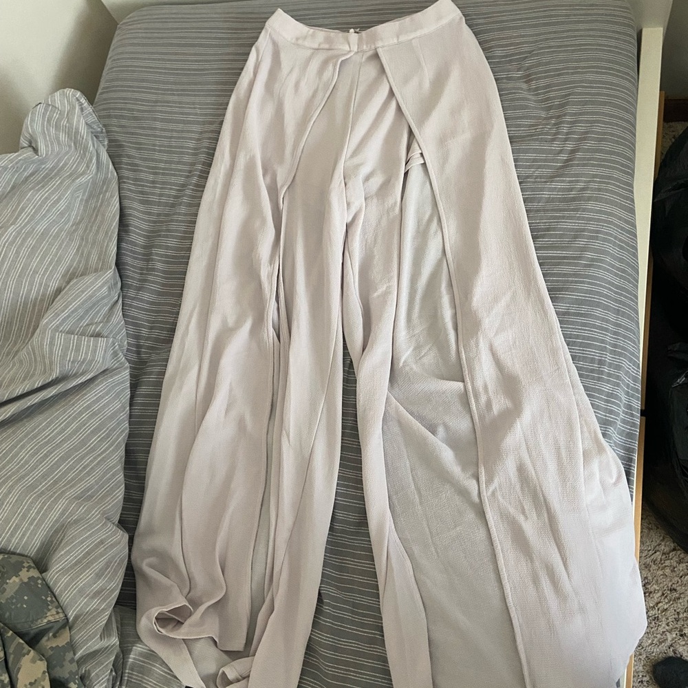 Chic White Wide-Leg Pants